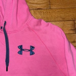 Women’s UA sweatshirt